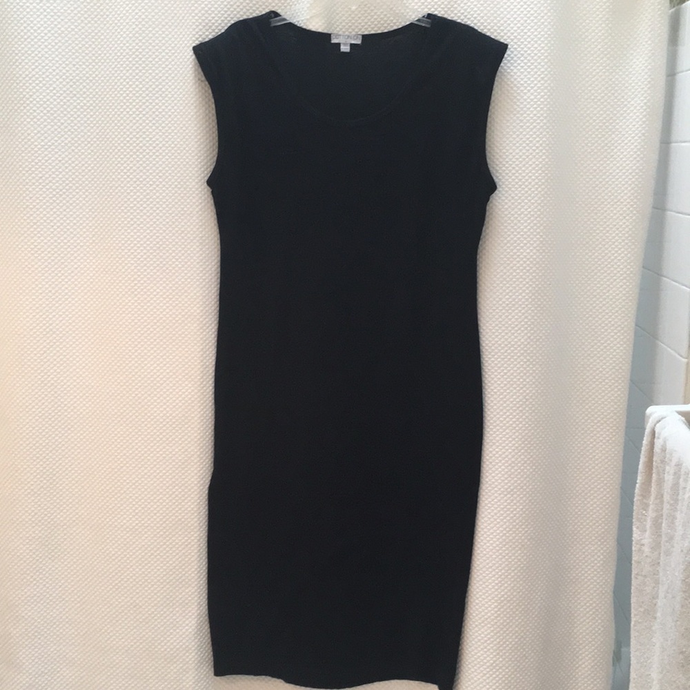 Cotton, T length, padded shoulders